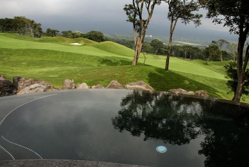 Hotel La Reunion Golf Resort And Residences أنتيغوا غواتيمالا الغرفة الصورة