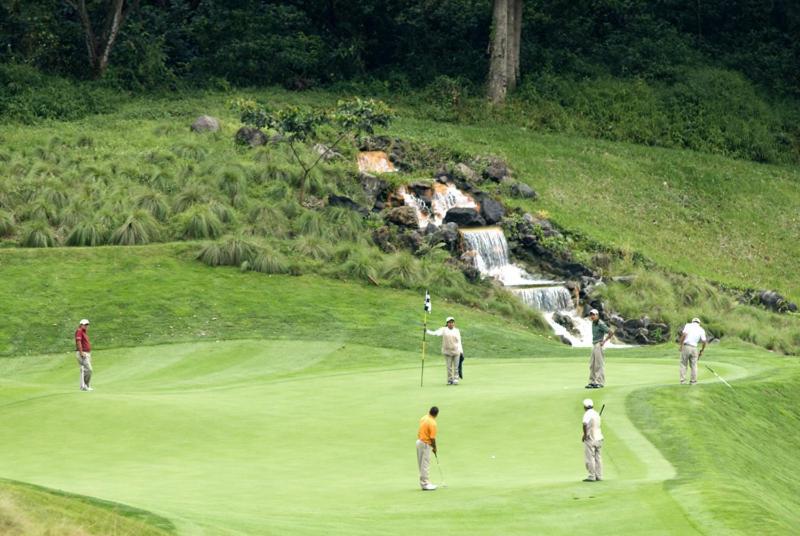Hotel La Reunion Golf Resort And Residences أنتيغوا غواتيمالا المظهر الخارجي الصورة