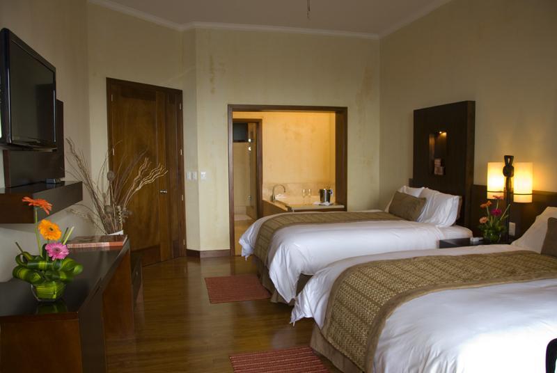 Hotel La Reunion Golf Resort And Residences أنتيغوا غواتيمالا المظهر الخارجي الصورة