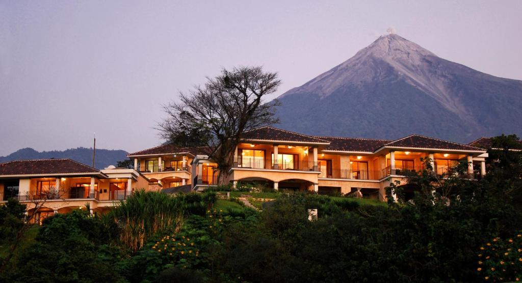 Hotel La Reunion Golf Resort And Residences أنتيغوا غواتيمالا الغرفة الصورة
