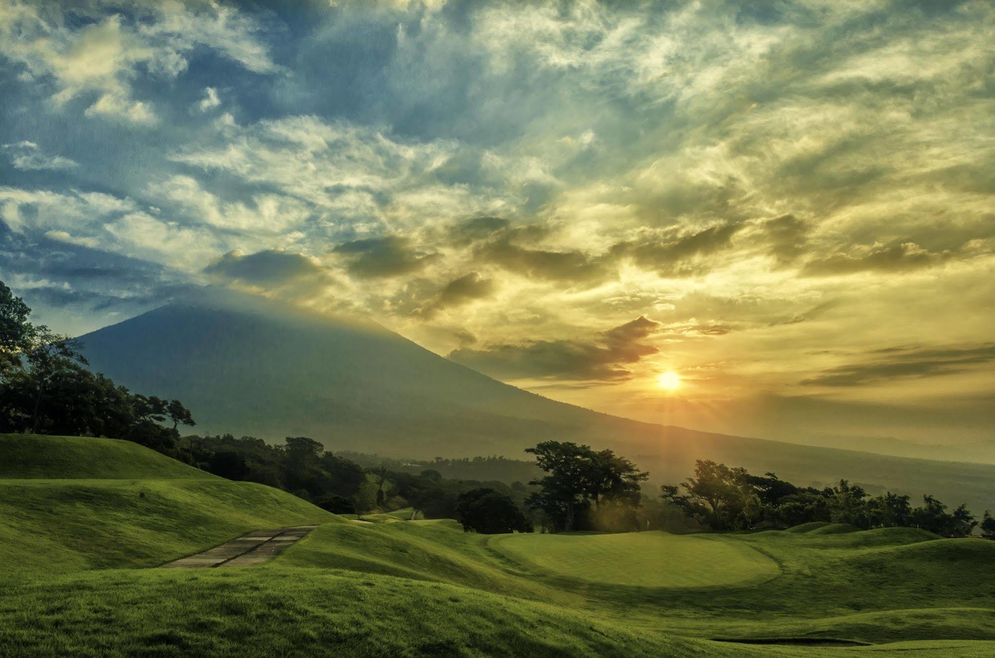 Hotel La Reunion Golf Resort And Residences أنتيغوا غواتيمالا المظهر الخارجي الصورة